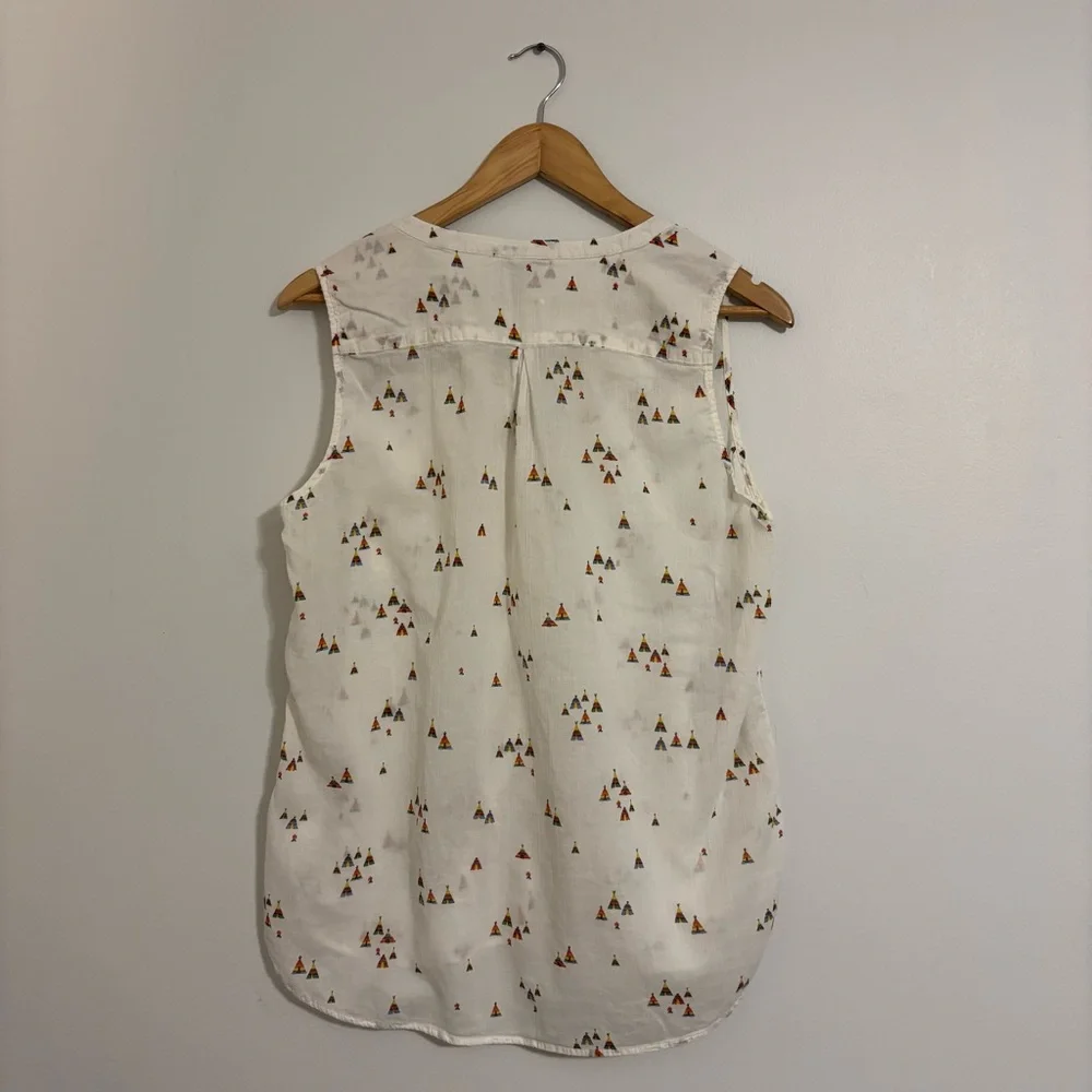 Eddie Bauer Teepee Print Button-Front Tank - Size Large - Picture 7 of 12